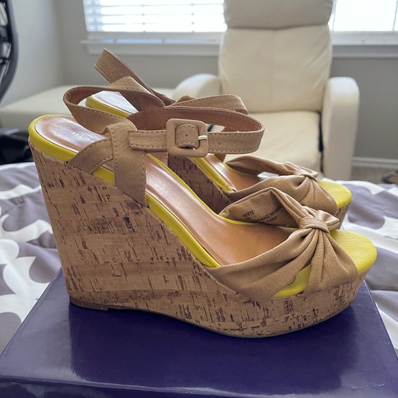 CASTAMERE Women's Sky High Wedge Heel - Picture 3 of 8